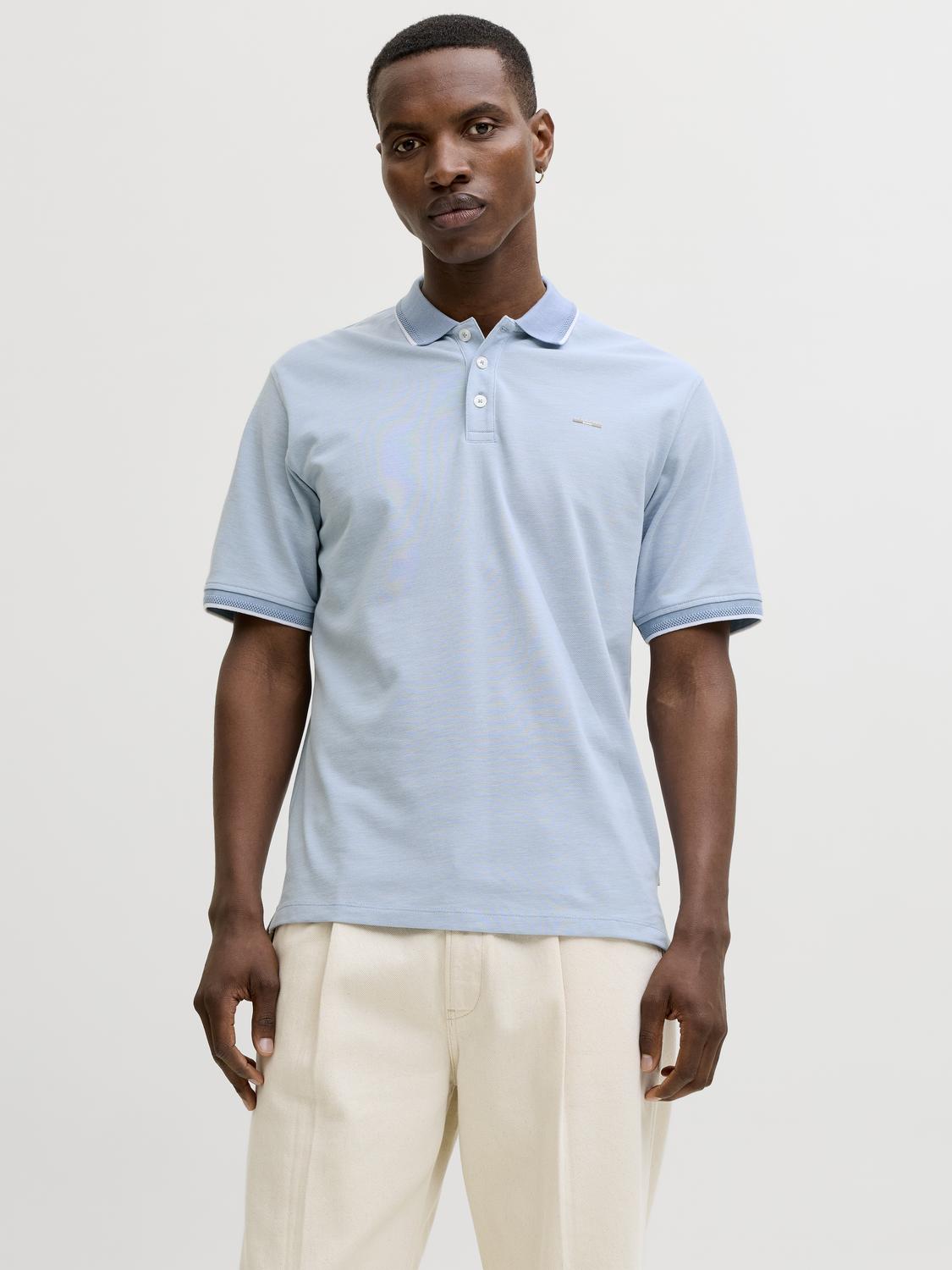 model_shot-front